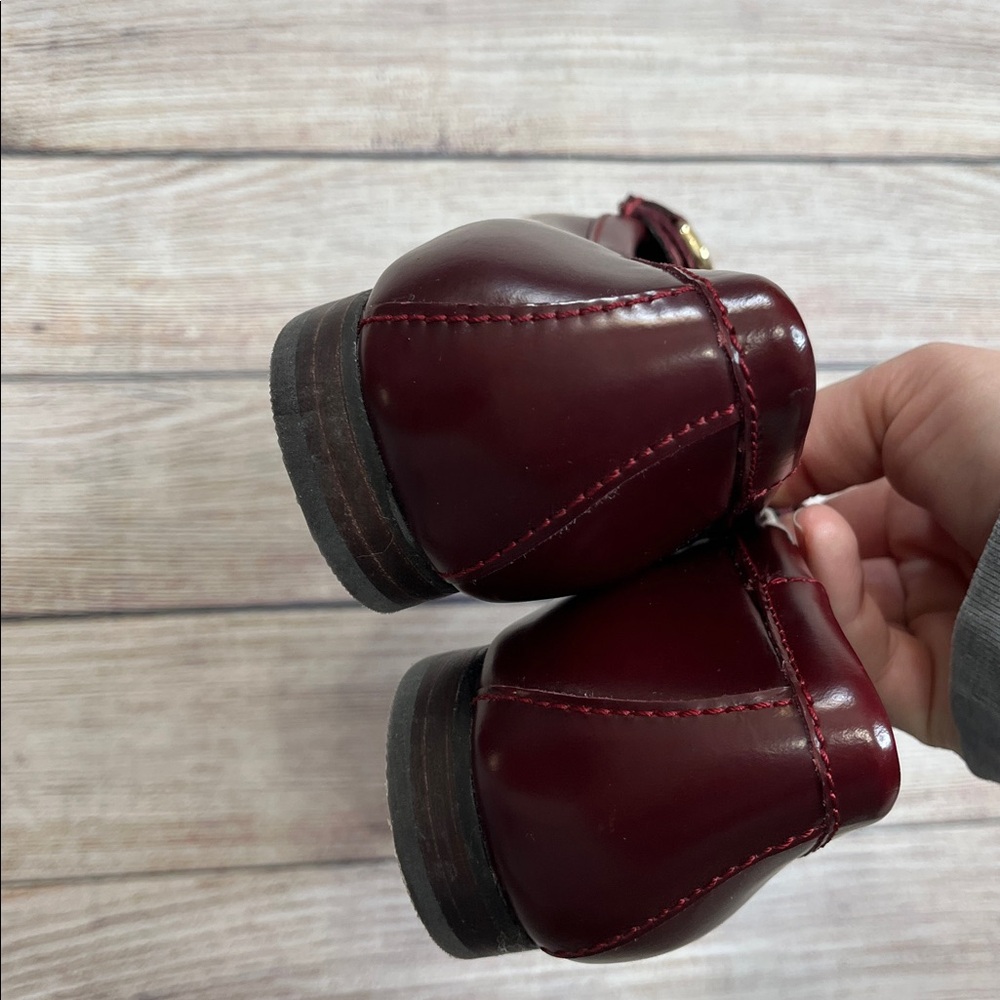 Ros Hommerson Regina Burgundy Leather Slip On Loafers EUC Size 7 - Picture 9 of 10